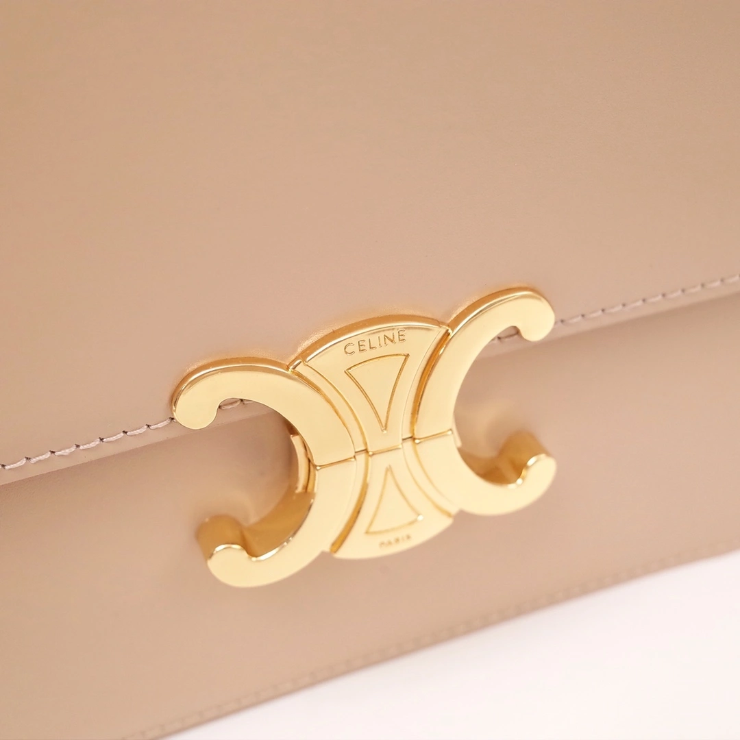 MOMO-- 358i95 188423BF4.02EU high quality version cowhide sheepskin item:D-B000I2109